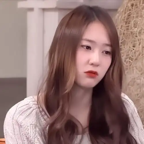 郑秀晶头像(冷淡却不冷漠,潇洒又不张扬)