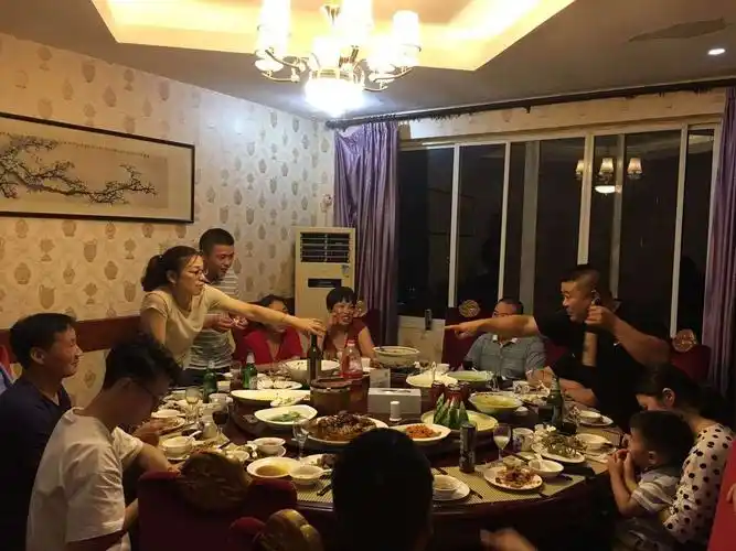 别的不重要,最重要的是喝酒