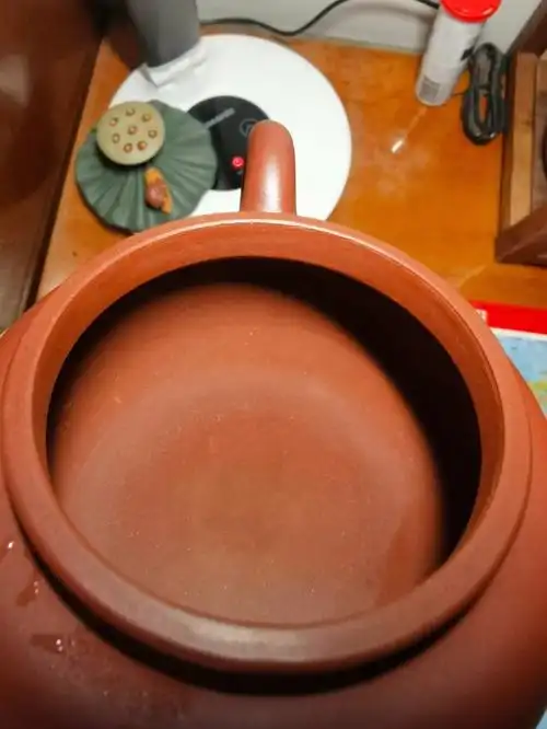 老壶友帮忙看看这个紫砂壶是全手的吗