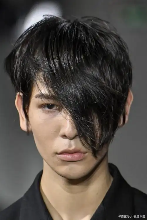 丸子头,不明显分缝烫发,脏辫,中分烫发,挑染微烫发,前刘海巨长发型