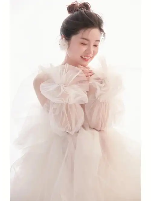 私房写真朋友圈爆赞的单人婚纱照