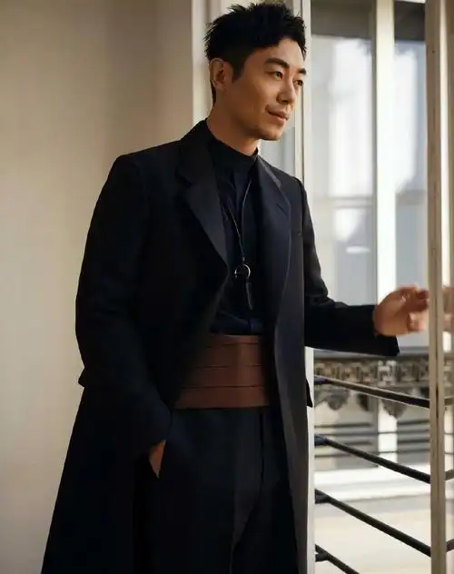 绅士朱亚文高清原图下载,绅士朱亚文,高清图片,壁纸-桌面城市