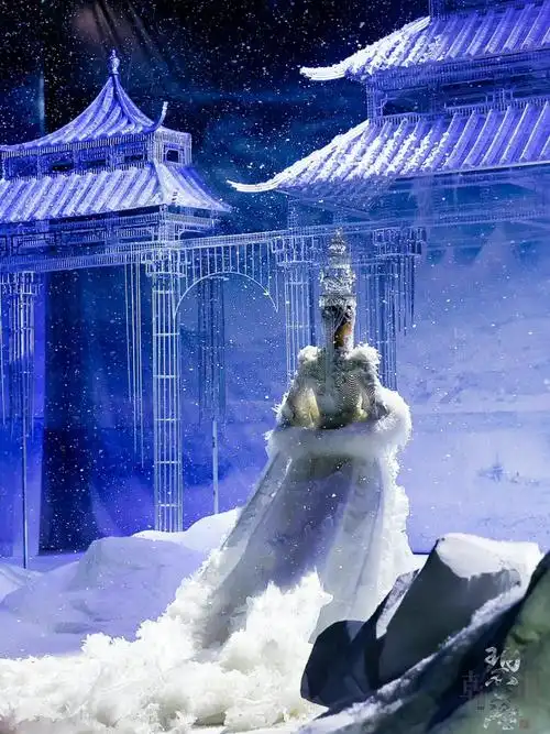 一起云看秀国际时装周开幕式61盖娅传说