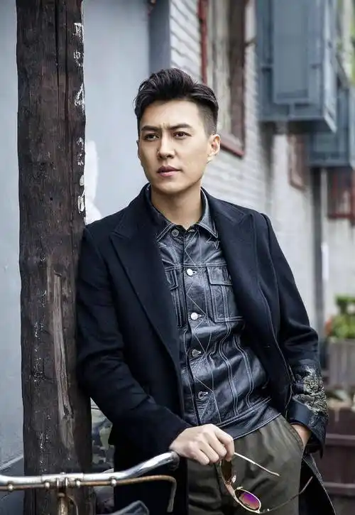 保剑锋|中年大叔走红季?