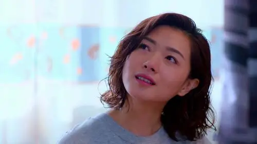 万茜最近有点火!先是经纪人发长文,现在又晒照让大家"数雀斑"