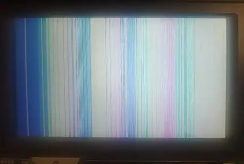 故障现象 开机可以显示启动文字,机器初始化启动正常,大约20秒后屏幕