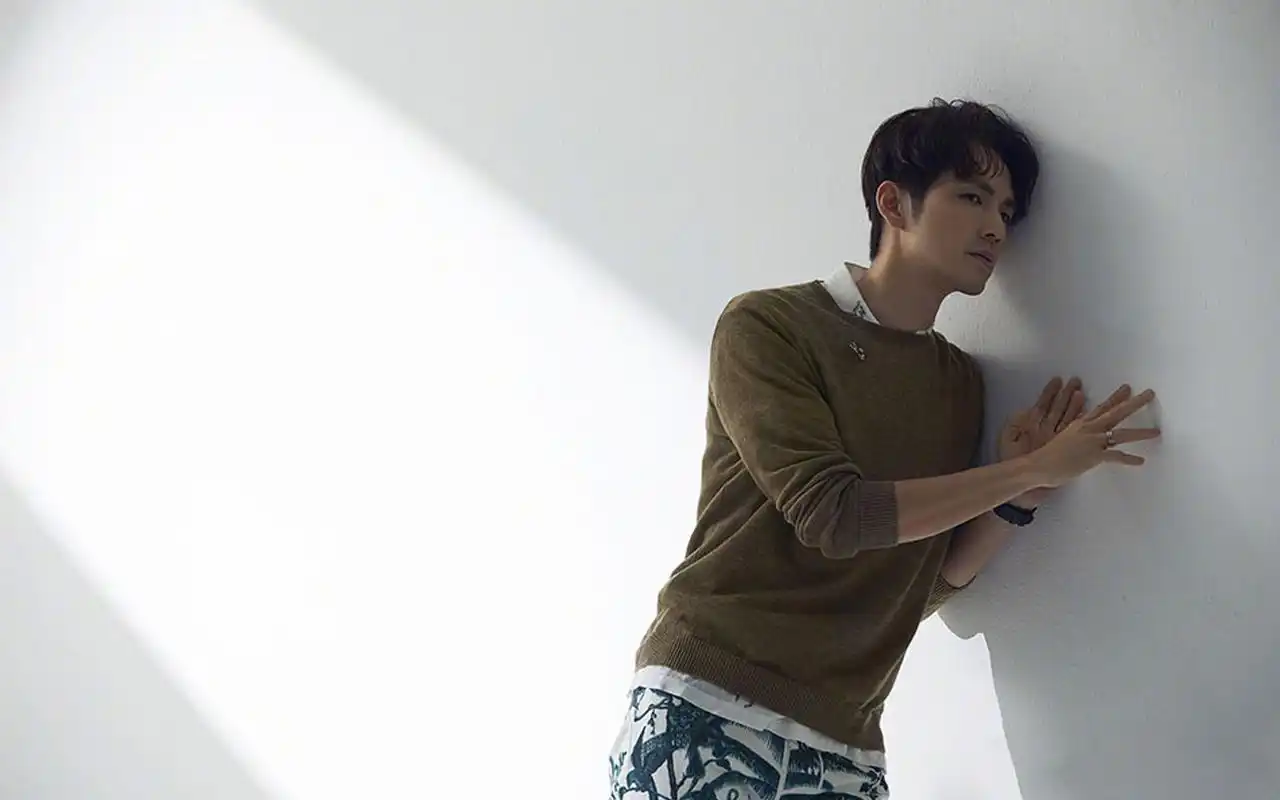 钟汉良帅气写真图片高清电脑壁纸