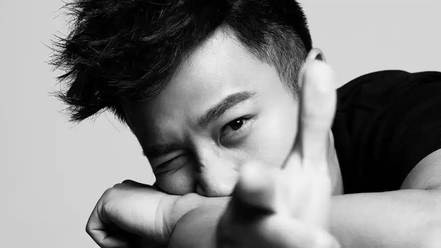 刘恺威黑白图片写真高清桌面壁纸