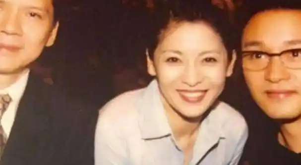 至于说丁佩呢,对于向华强和陈岚也只有感激,并且还将他们当成自己的