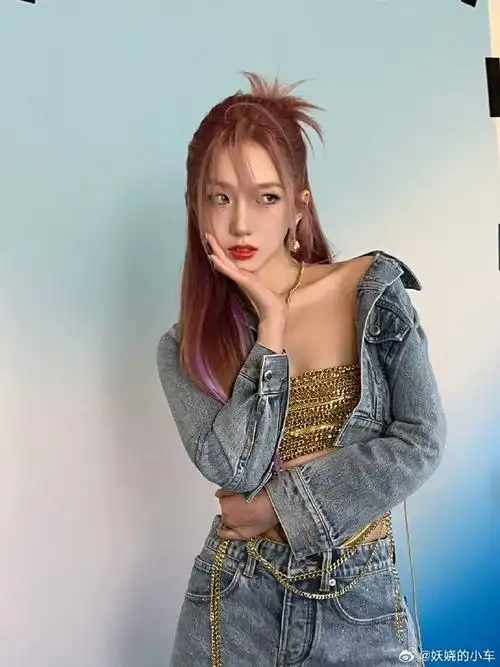 孟美岐来徐州新沂马陵山了