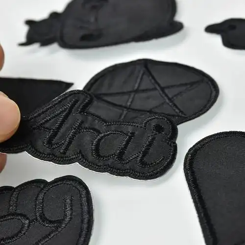 刺绣自粘羽绒服补丁贴黑色修补贴男女衣服破洞修复贴皮衣背包布贴