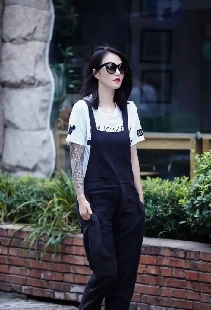 谭维维的花臂太霸气了,网友表示真是社会我维姐