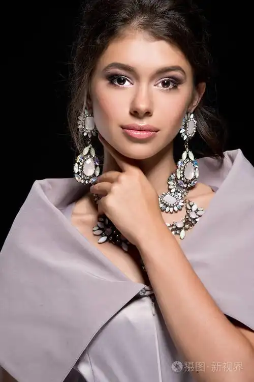 美丽的女人肖像特写