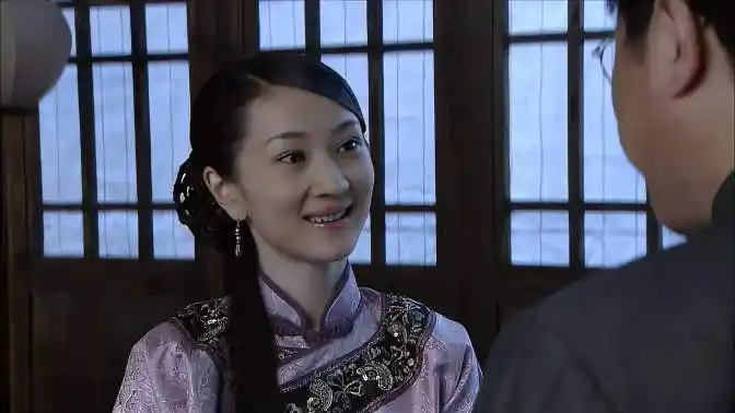 围屋里的桃花:夏禾拿钱求县长办事,想保天歌一命,县长却不老实-影视综