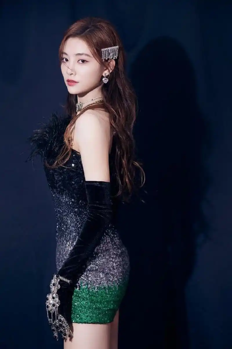 星闻#  许佳琪性感曲线~ 身材真好,令人羡慕~ #许佳琪写真集