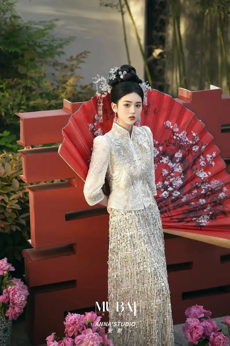 中式嫁衣 #国风古韵 #万万没想到客片也很美 #秀禾服新娘 - 抖音