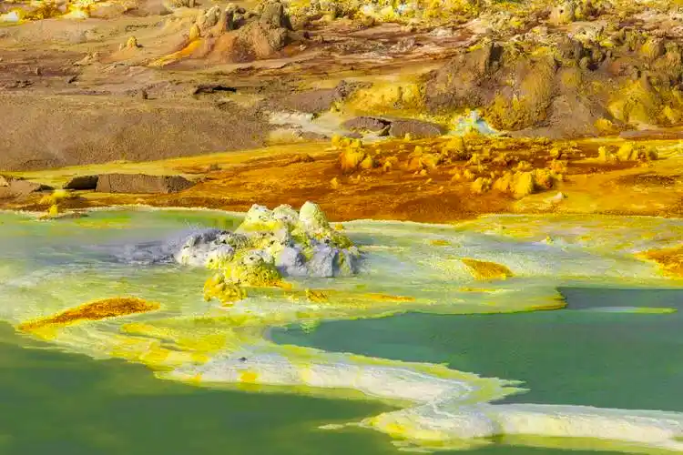 梦幻绮丽的硫磺湖旅拍