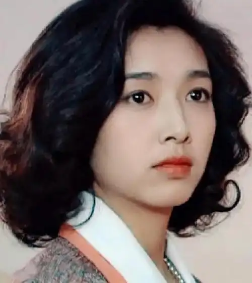 江姗15张精美的照片