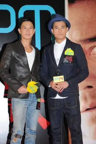 张家辉与郭富城,同台出席活动,看起来相差不大