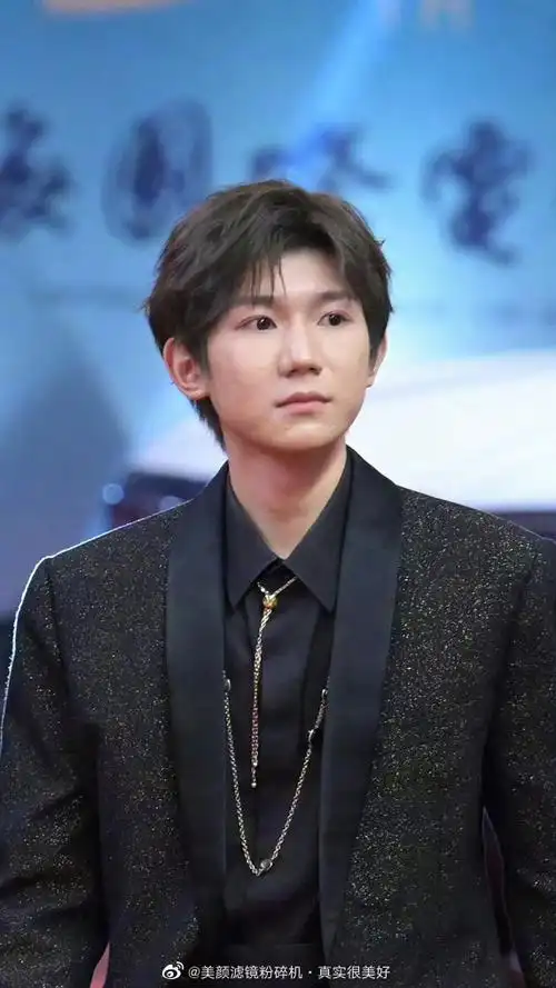 王源的皮肤状态#近期引发网友热议的六公主镜头下王源生图皮肤滋