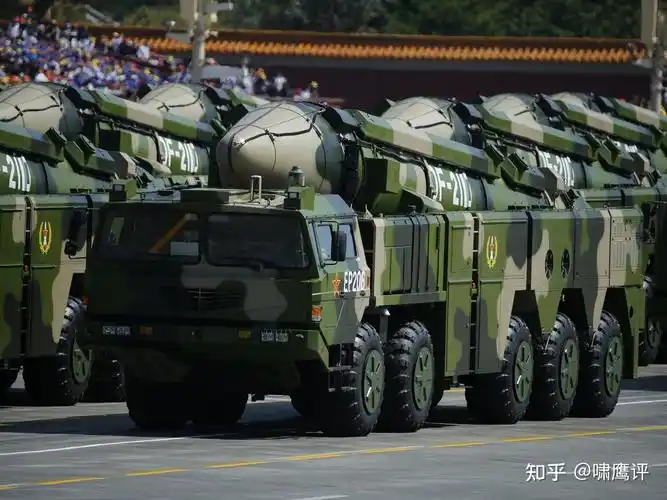 抢在东风前弹道导弹反舰的首次实战圆点u之下俄登陆舰1沉2伤