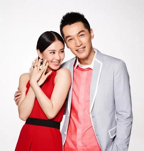 胡歌刘诗诗登杂志演绎天生一对好兄妹