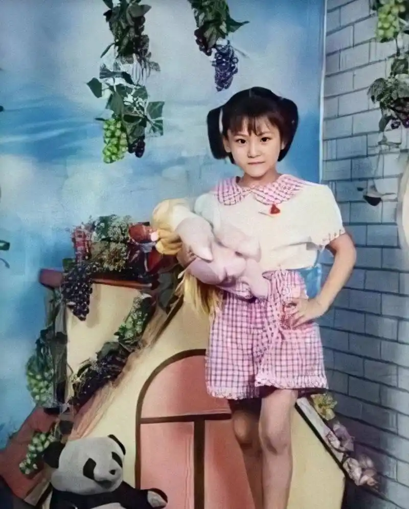 张馨予小时候,从小美到大 居然没什么变化,就是小时候充满稚气 被图⑤