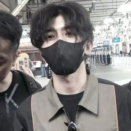 蔡徐坤头像出处见水印