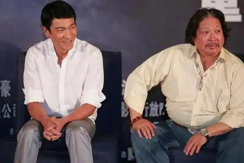 只有刘德华敢问这个问题,洪金宝如实回答,两人关系惹人羡慕!