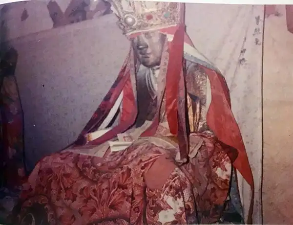 追佛像的人章公肉身坐佛故里村民23年追索路