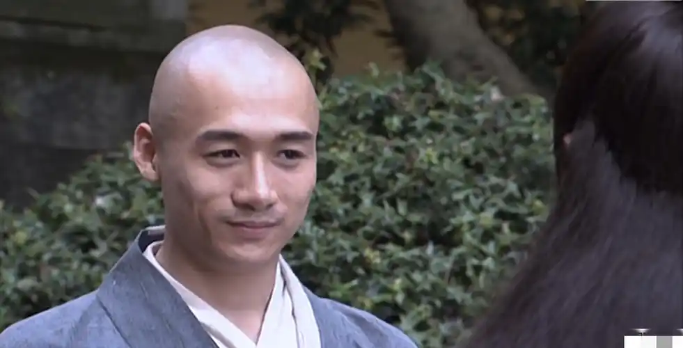 倒霉艺人"虚竹":2次入狱身负两条人命,影帝黄渤都"救"不回_高虎_演艺