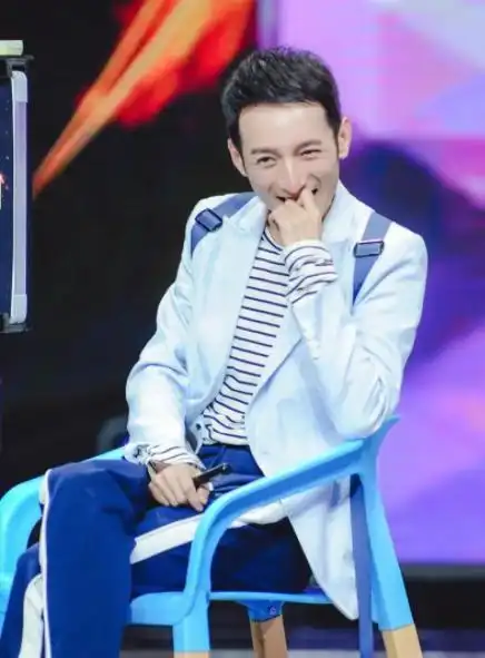 说起李维嘉,想必大家都不陌生,作为昔日综艺节目《快乐大本营》的主持