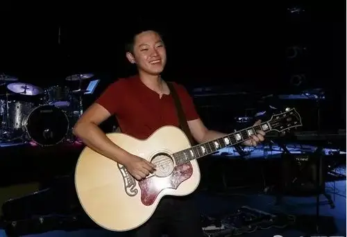 梁博:被废黜的音乐国王