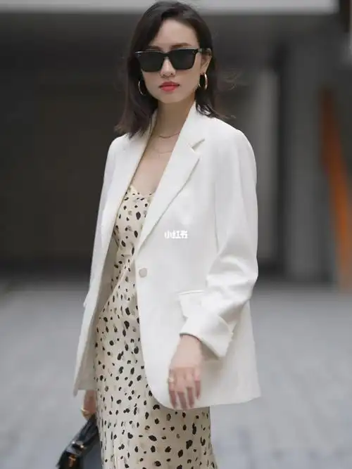 穿搭体现品味时尚职场这样穿