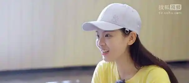 从辍学打工,到出道大红大紫,杨超越靠的是什么_时候_父亲_生活