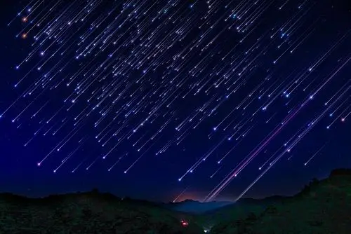 其它 夏夜星空 写美篇       夏天的美,美在夏夜星空,美在月色荷塘.