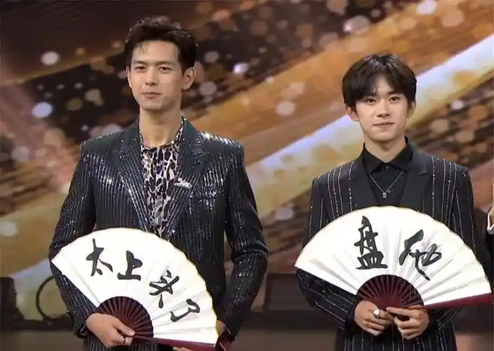 原创李现王一博肖战易烊千玺上演神仙同框李艾忍不住全程姨母笑