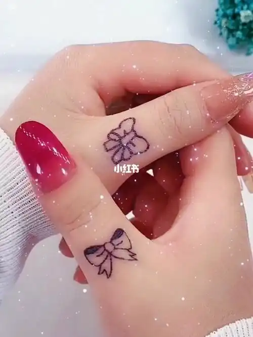 女生超可爱手指纹身贴