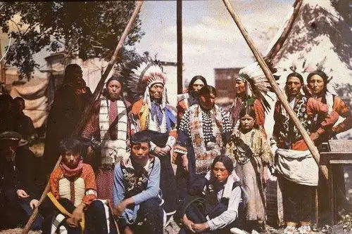 红种人灭绝了吗已灭绝美洲印第安人灭亡于大屠杀