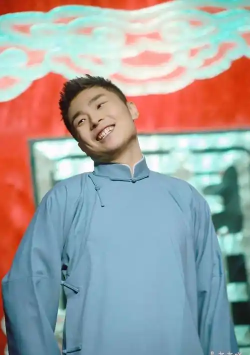 张九南回归德云社返场四次冲上热搜第一名_高九成_演出_南和