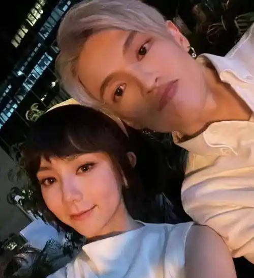 邓紫棋晒照为男友庆生,照片曝光后引起热议:邓紫棋好看其他随意