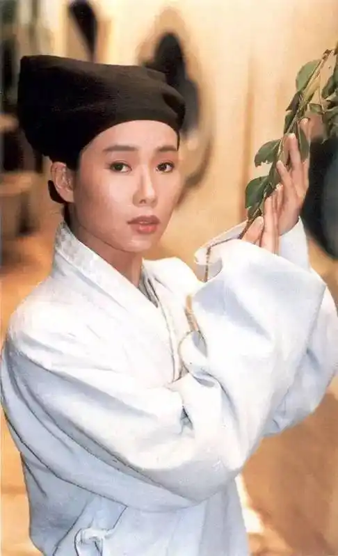 《新白娘子传奇》里的女扮男装的叶童有多美?