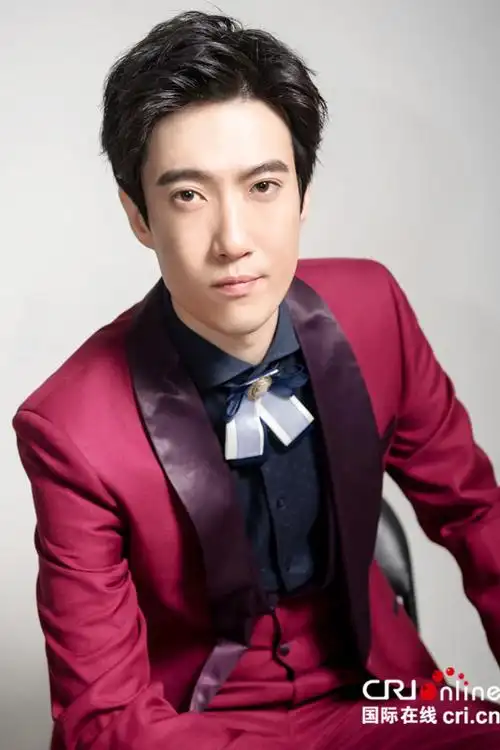 常远"成长史"征战《喜剧人》爷孙同台感恩观众