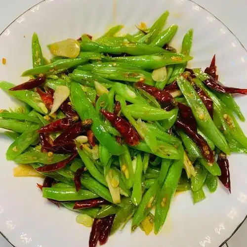 炝炒四季豆,香辣脆嫩,好吃下饭