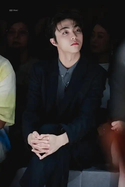 速写品牌活动    被帅气硬控90  @陈立农