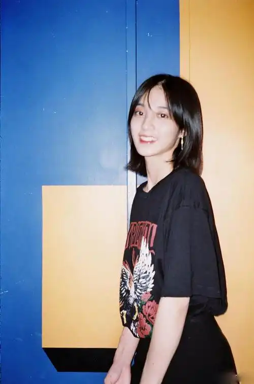 《人不彪悍枉少年》的杨夕,成为网友羡慕的对象,新剧再演女一