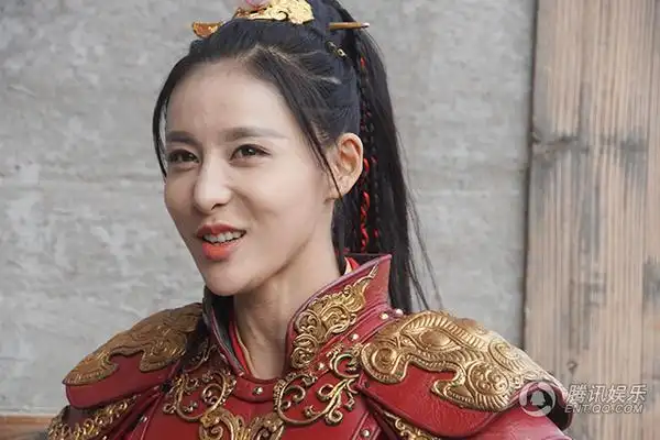 贾青"赵子龙"演女将军 自曝脱单好事近