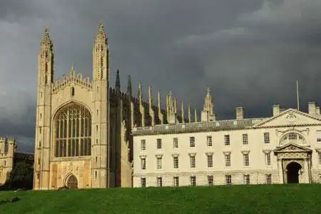 商学院(judge business school)    剑桥大学贾奇商学院成立于1990年