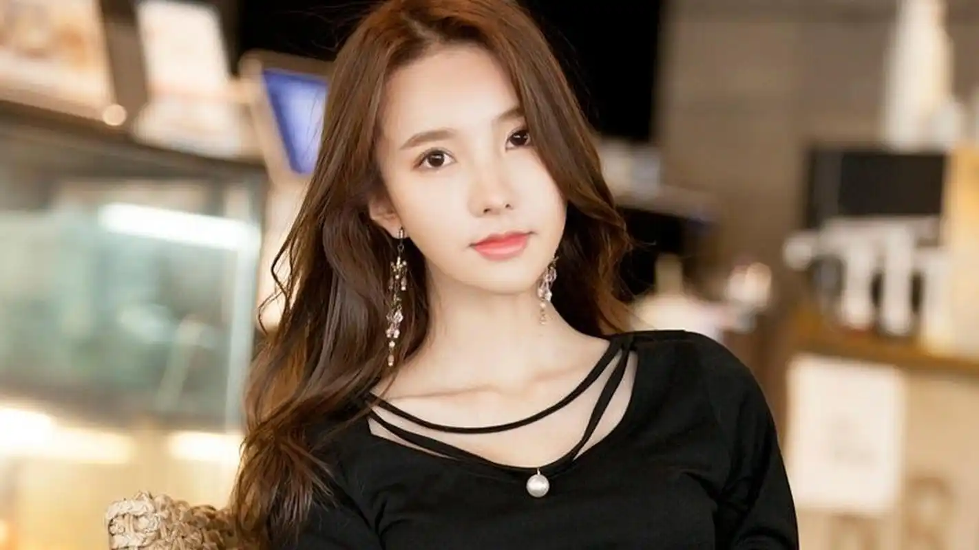 气质美女:温柔又高贵,气质感爆棚!