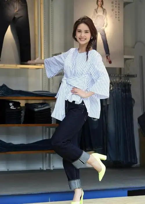 杨丞琳的时尚复古搭配令人惊叹不已原来是时尚女神